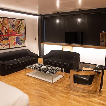 Andromeda Downtown Residence Athènes Extérieur photo