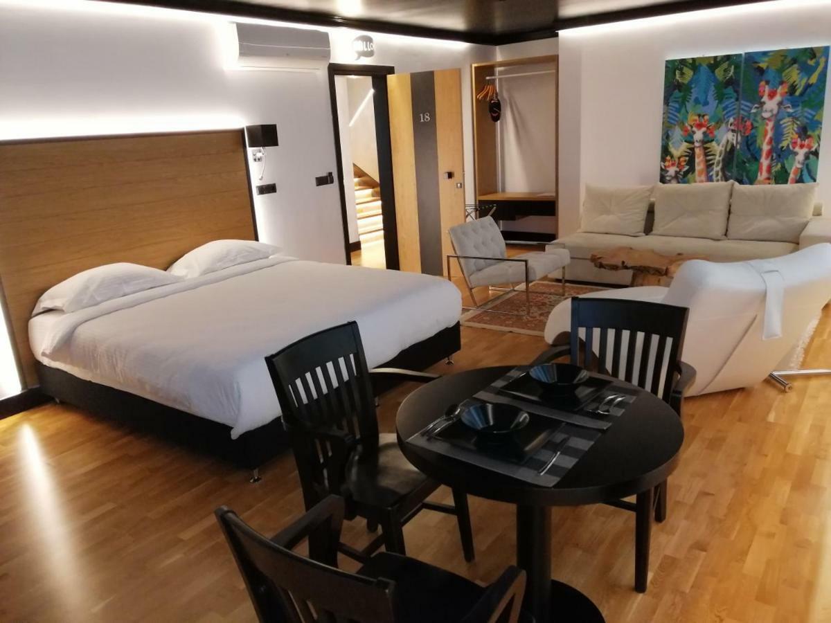 Andromeda Downtown Residence Athènes Extérieur photo